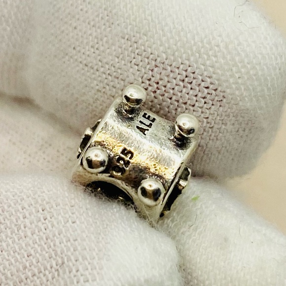 EUC Pandora 790449 Sterling Silver Clock Charm - HTF - Picture 8 of 9